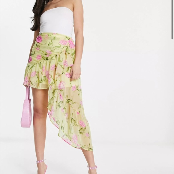 Floral skirt never worn - Picture 2 of 4